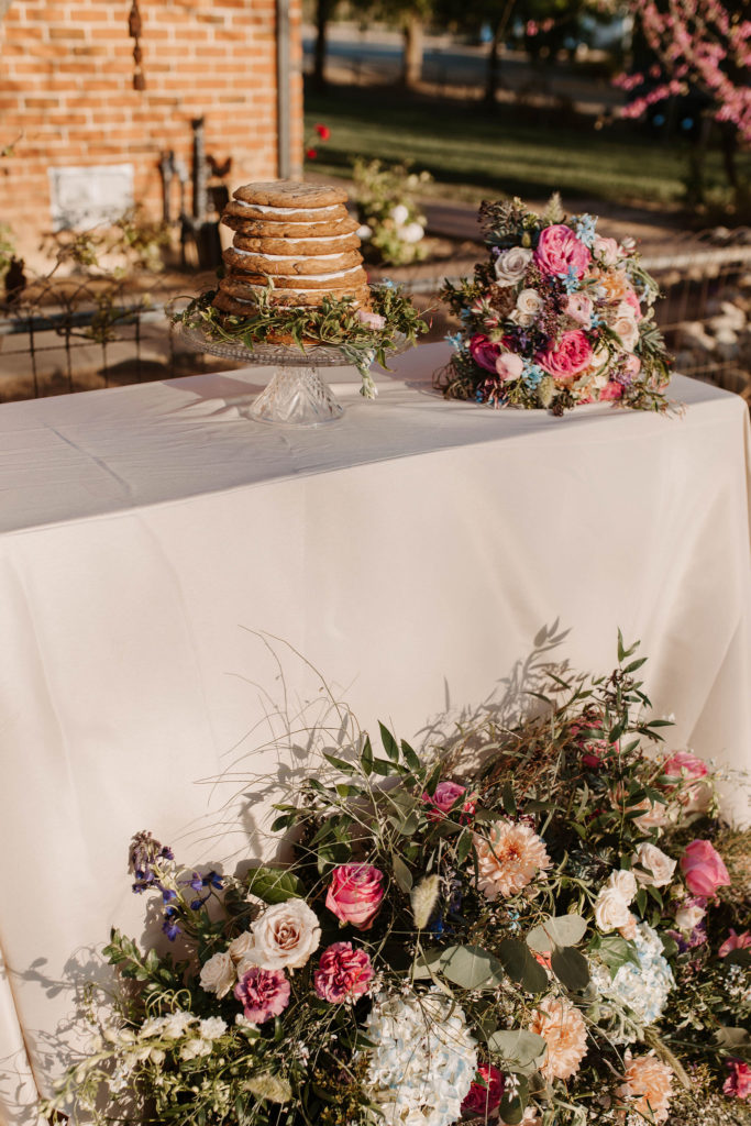 Spring wedding flowers and wedding cake