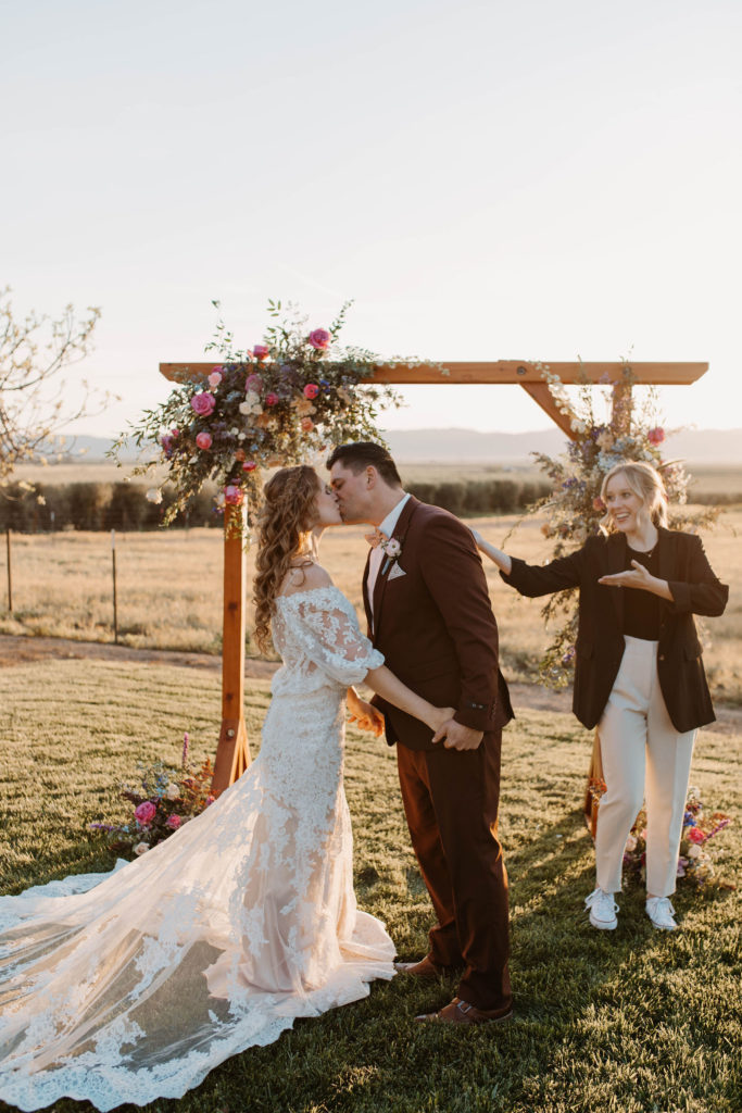 Bride and groom at the altar for Woodland California spring wedding