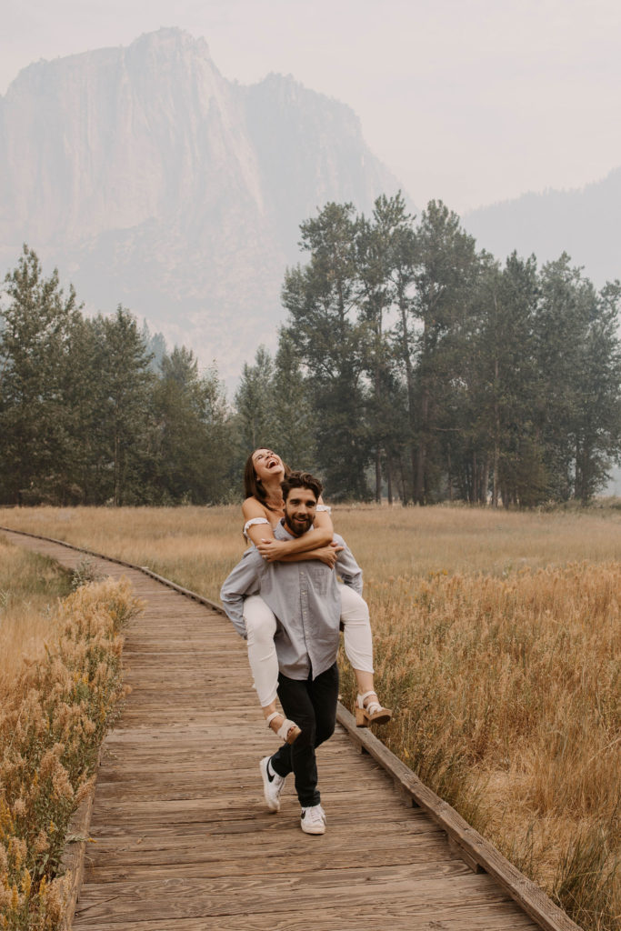 Couple posing for anniversary photos in a national park