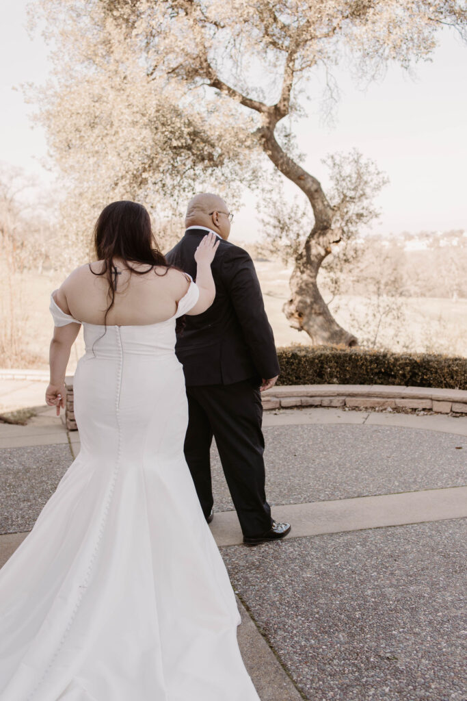 Brides first look with her father